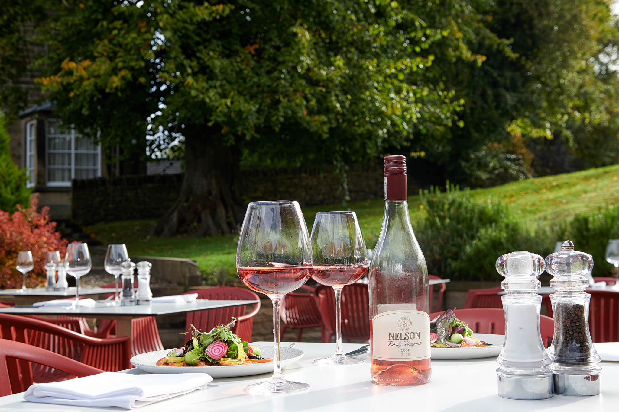The Devonshire Arms Beeley, Chatsworth Estate, Dining Outdoors, Summer, Rose Wine
