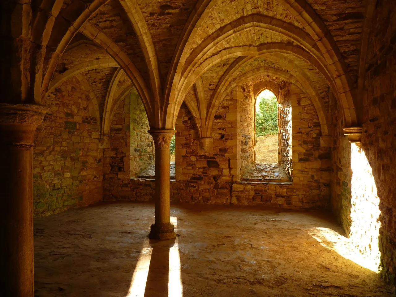 1066 Country Walk, Battle Abbey Monastery
