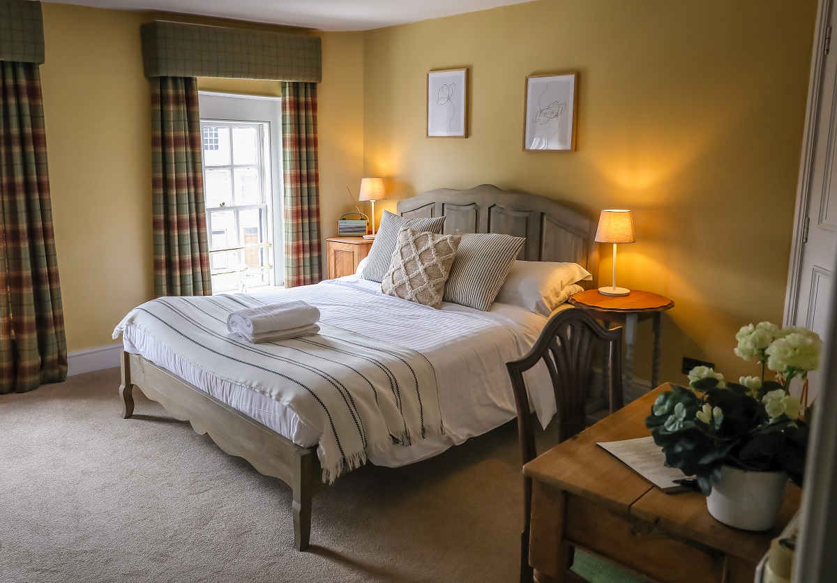 The Black Swan, Devizes, Wiltshire, stay in a Pub