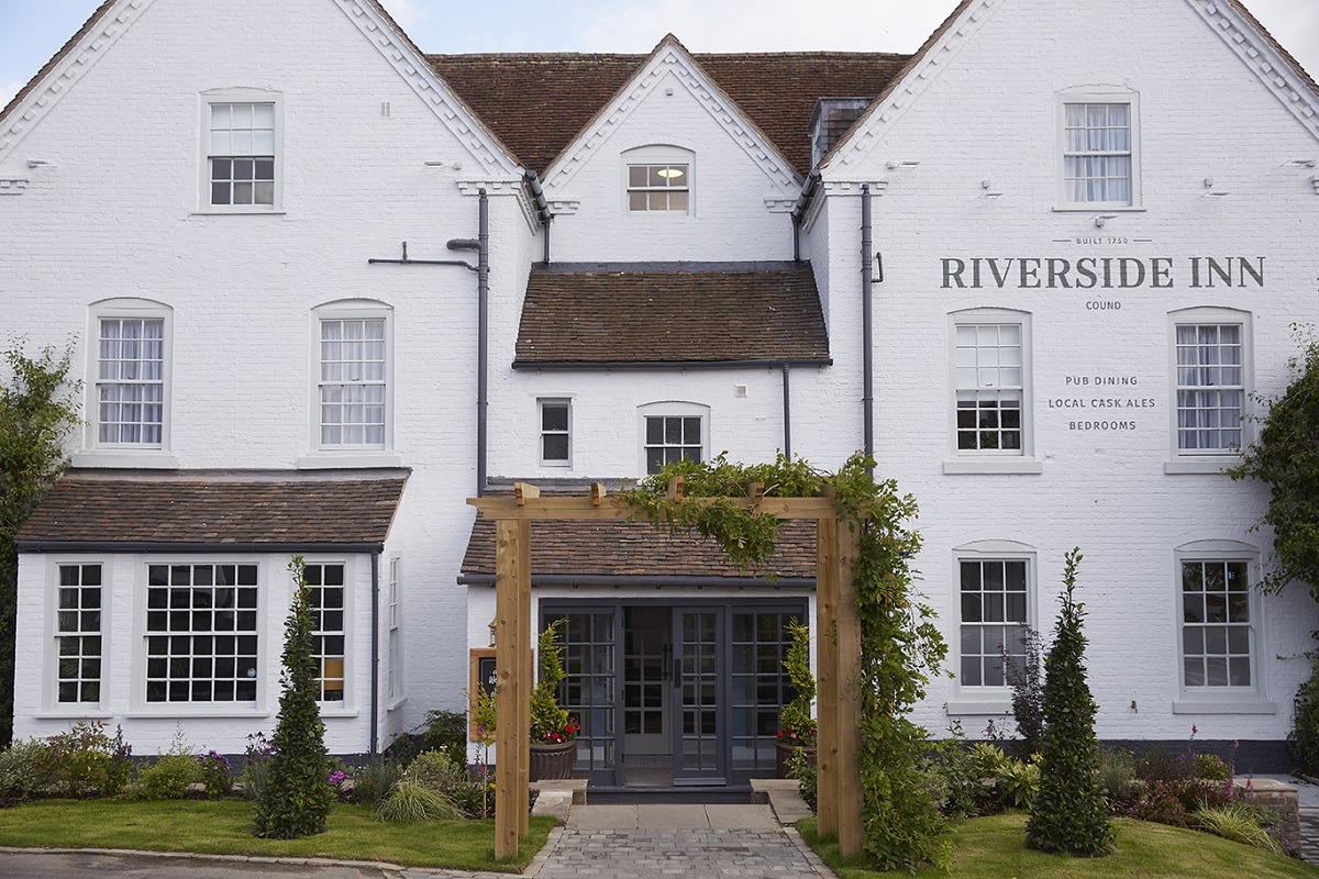 The Riverside Inn Shrewsbury Shropshire Stay In A Pub