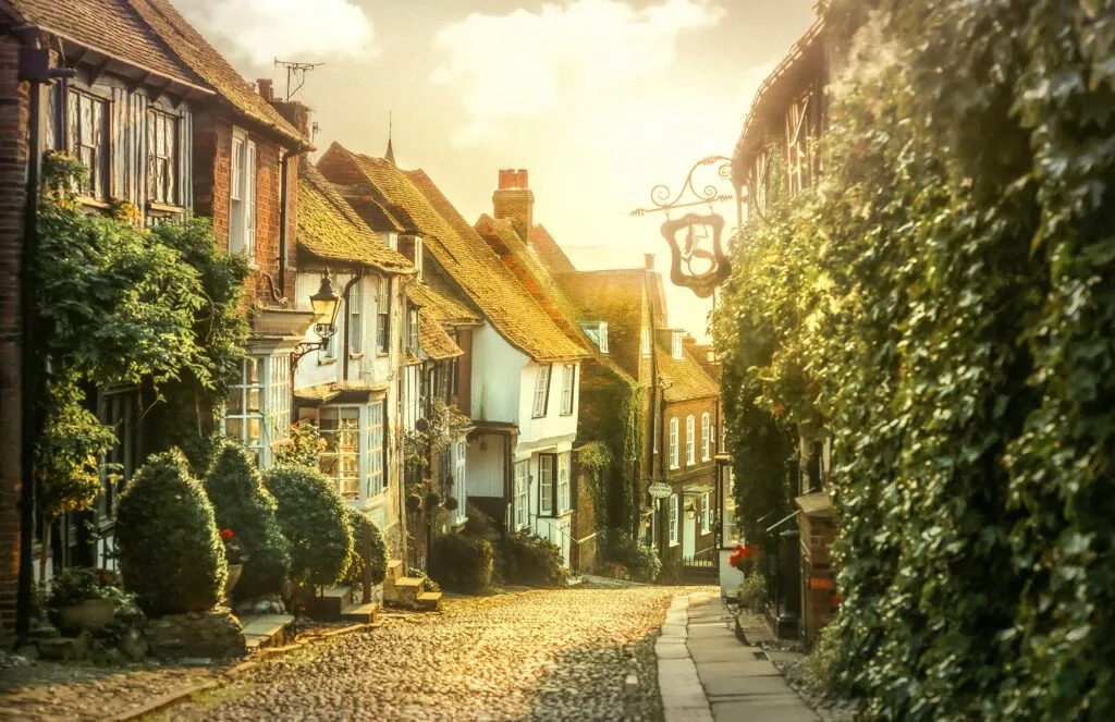 Prettiest Towns and Villages in Sussex - Stay in a Pub