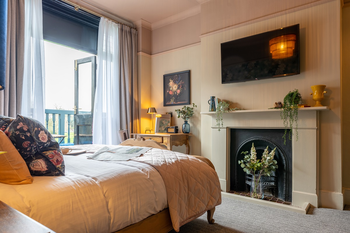 The Crown, Chislehurst