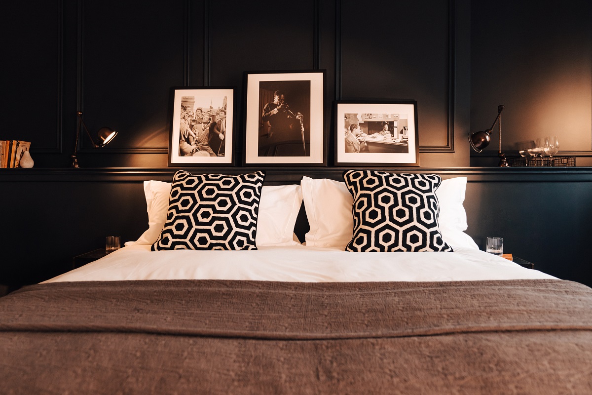 bedroom at The George Hotel