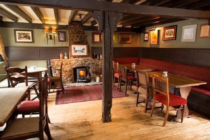 The Cherry Tree - Stay in a Pub