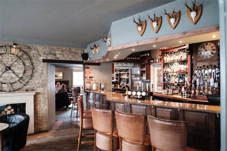 the-king-s-arms-woodstock-i-stay-in-a-pub