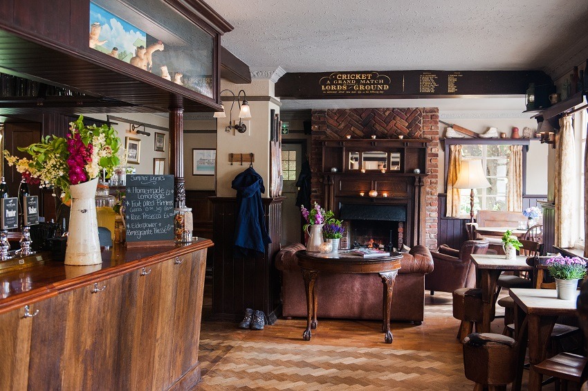 The Thomas Lord, West Meon I Hampshire I Stay in a Pub