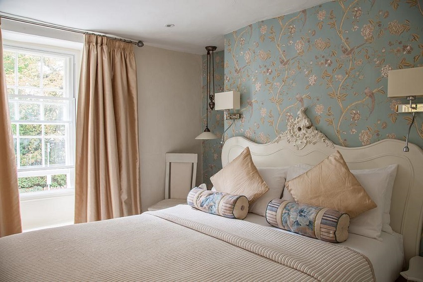 The Wychwood Inn Stay in a Pub